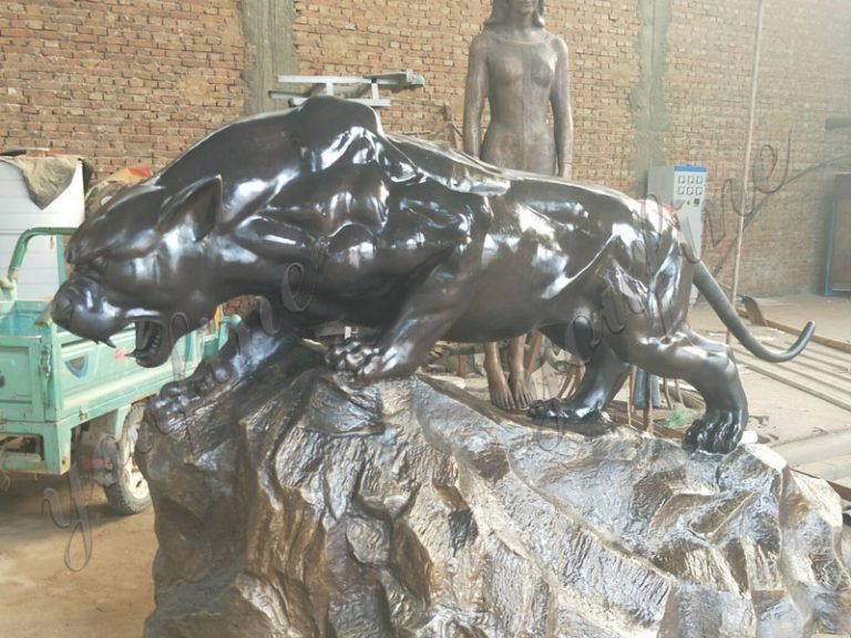 giant panther statue