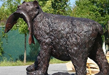 bronze bear with fish sculpture (3)